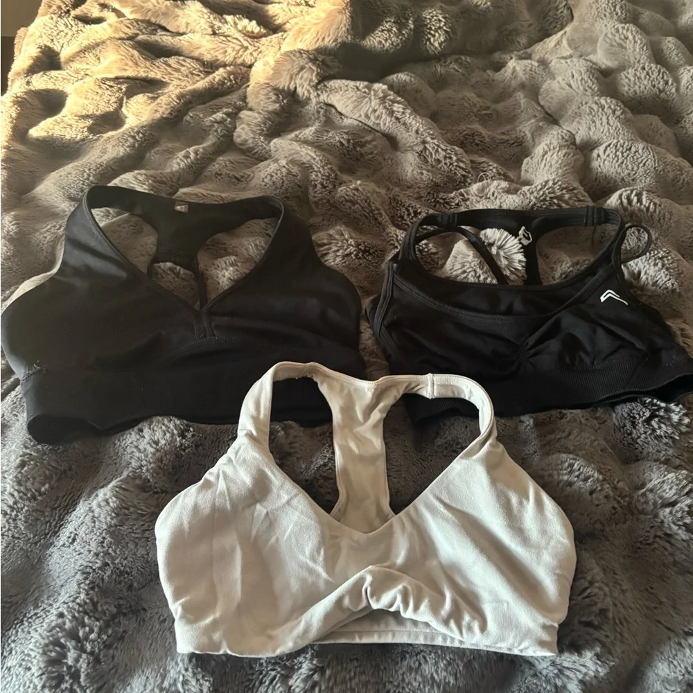 Lot of 3 XS sports bras.  Oner active soft motion and free people. - Picture 2 of 10